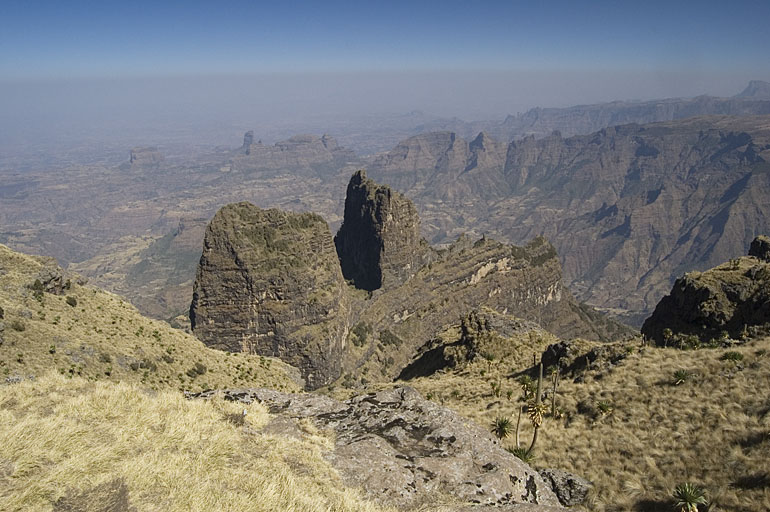 Rock Forms between Geech and Imet Gogo